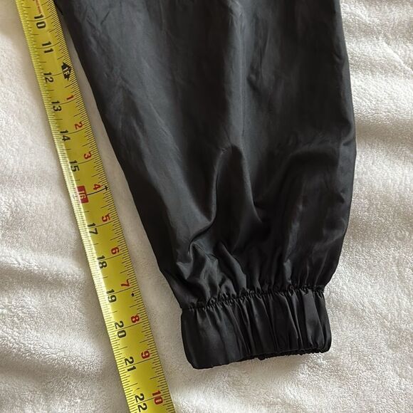 Vintage Reebok Iowa Hawkeyes‎ Pullover Black Windbreaker coat Tailgate Small - Picture 9 of 9